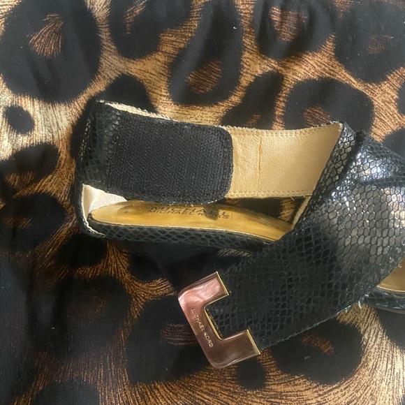 Michael Kors Beverly snakeskin heels - Picture 8 of 16